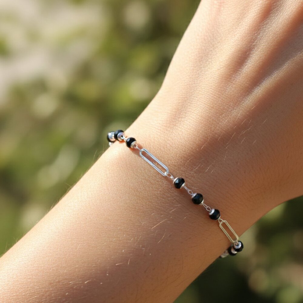 "Trendy Handmade Bracelet – A Stylish Gift for Women & Girls, MAR091404